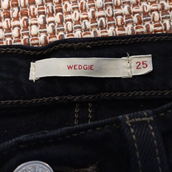 Levi's Wedgie Black Distressed Raw Hem Button Fly Jeans Excellent Condit - Picture 2 of 5